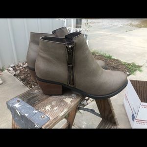 Ankle boots